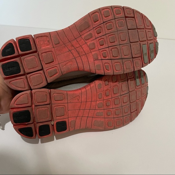 Nike Running Shoes Training Grey Size 6.5 - Picture 9 of 10